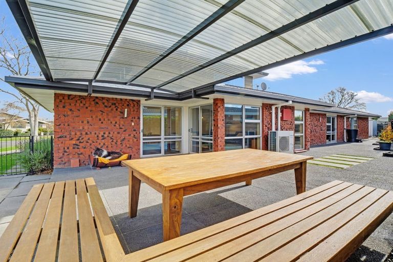 Photo of property in 8 Aintree Crescent, Awapuni, Palmerston North, 4412