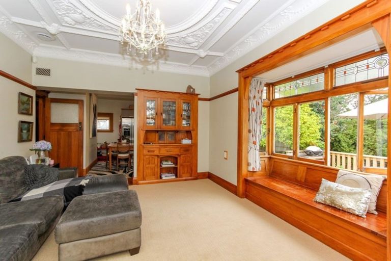 Photo of property in 5 Holsworthy Road, Lower Vogeltown, New Plymouth, 4310