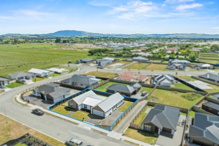 Photo of property in 52 Greig Crescent, Amberley, 7481