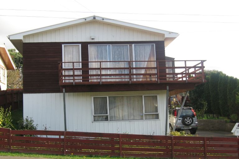 Photo of property in 40 Levant Street, Cannons Creek, Porirua, 5024