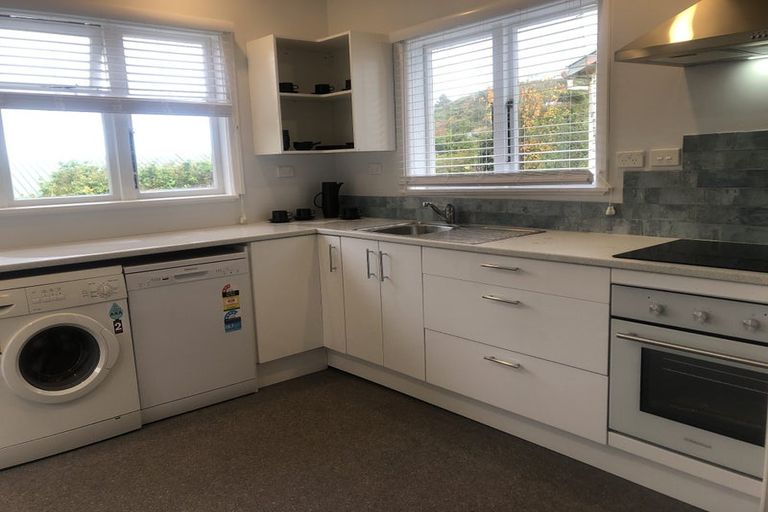 Photo of property in 46 Pekanga Road, Normandale, Lower Hutt, 5010