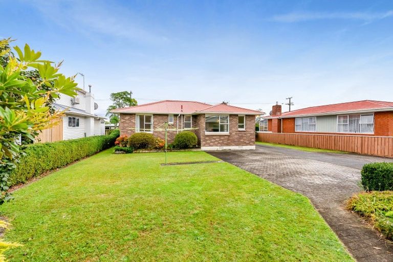 Photo of property in 38 Cowling Road, Hurdon, New Plymouth, 4310