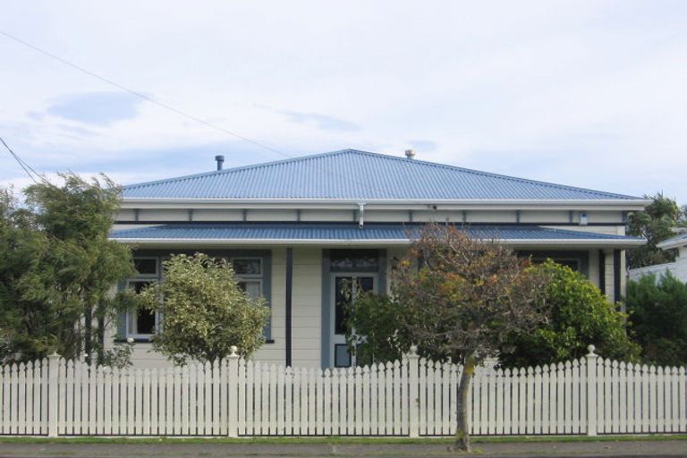 Photo of property in 3 Tama Street, Alicetown, Lower Hutt, 5010