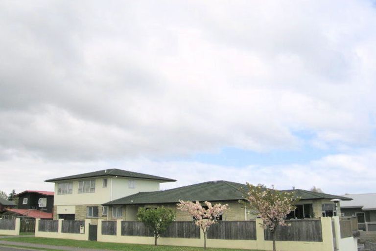 Photo of property in 43 Ngamotu Road, Hilltop, Taupo, 3330