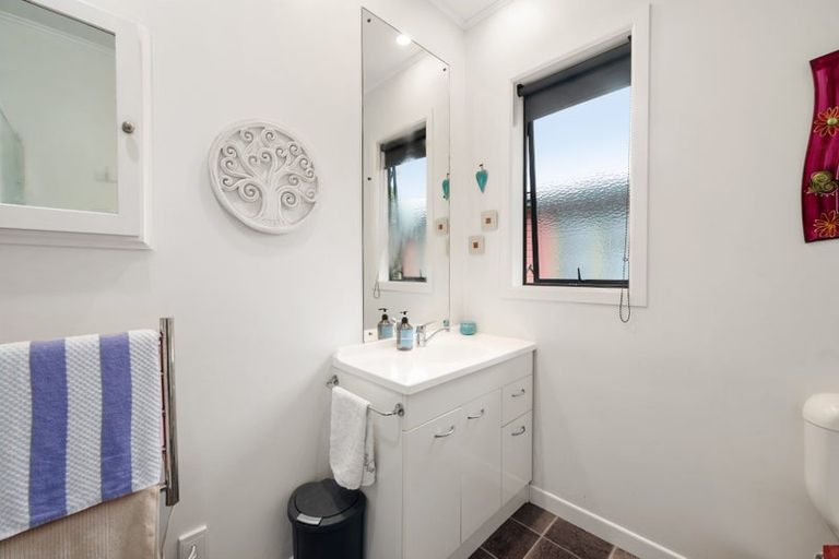 Photo of property in 100 Rangatira Drive, Mangakino, 3421