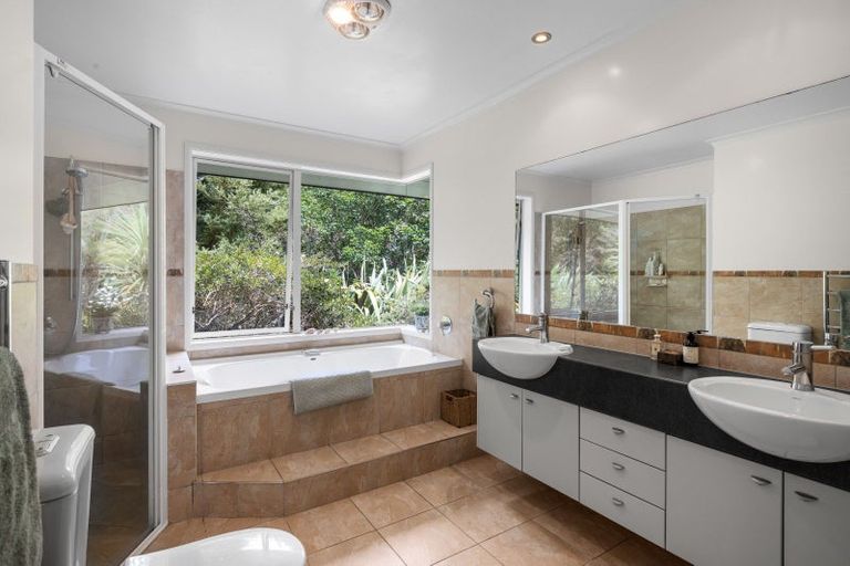 Photo of property in 71 Rapson Road, Kaukapakapa, 0871