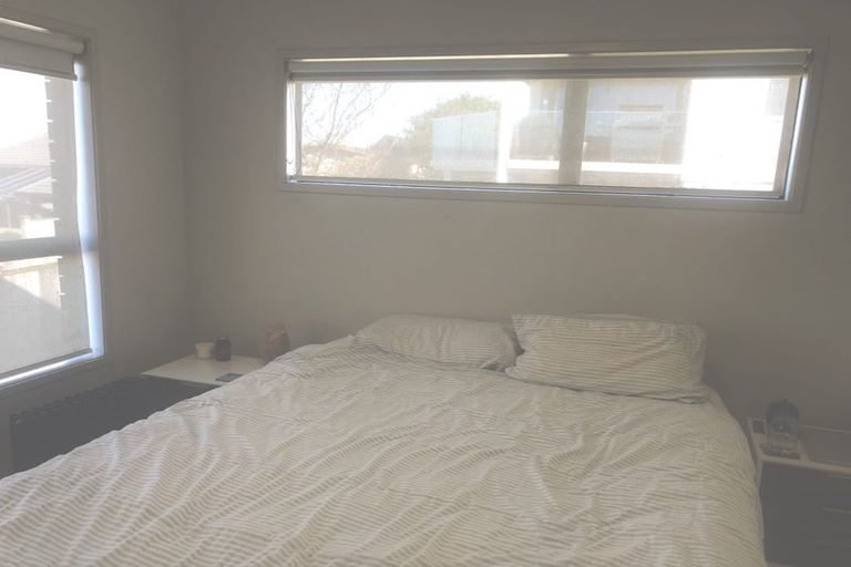 Photo of property in 24a East Coast Road, Milford, Auckland, 0620