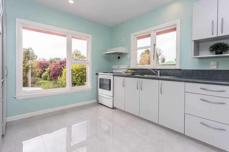 Photo of property in 932 Avonside Drive, Avondale, Christchurch, 8061