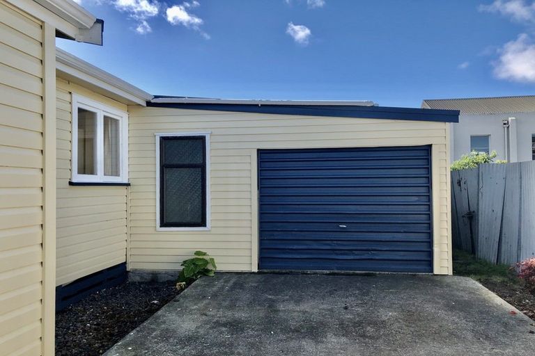 Photo of property in 2 Liddell Street, Foxton, 4814