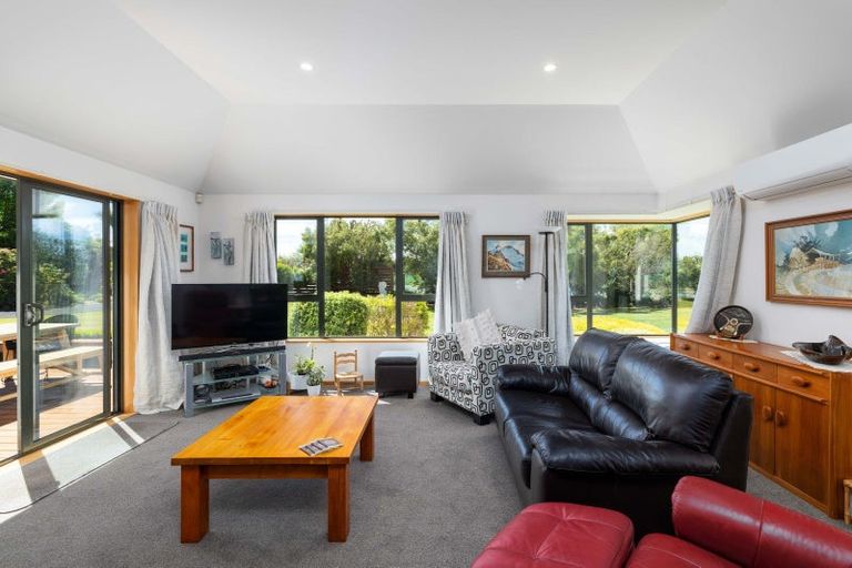 Photo of property in 55 Chinnerys Road, Woodend, 7610