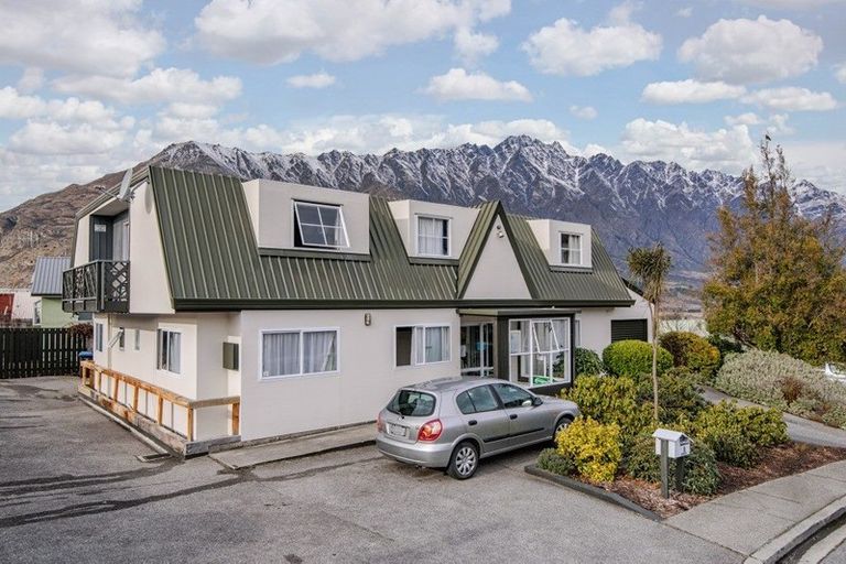 Photo of property in 3 Remarkables Crescent, Frankton, Queenstown, 9300