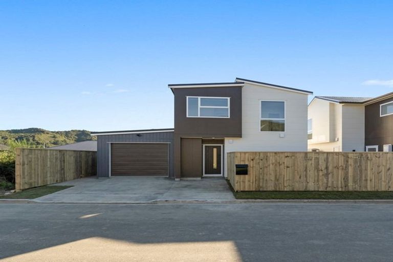 Photo of property in 2 Te Ara O Pukeko, Wainuiomata, Lower Hutt, 5014