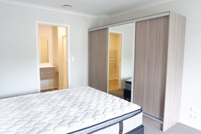 Photo of property in 12 Emmadale Lane, Hamilton East, Hamilton, 3216