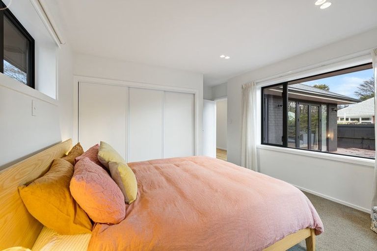 Photo of property in 1 Nutfield Lane, Cashmere, Christchurch, 8022