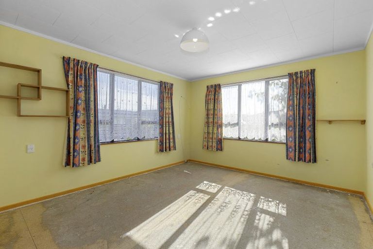 Photo of property in 201 Holborn Drive, Stokes Valley, Lower Hutt, 5019