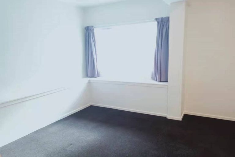 Photo of property in 2/4313 Great North Road, Glendene, Auckland, 0602