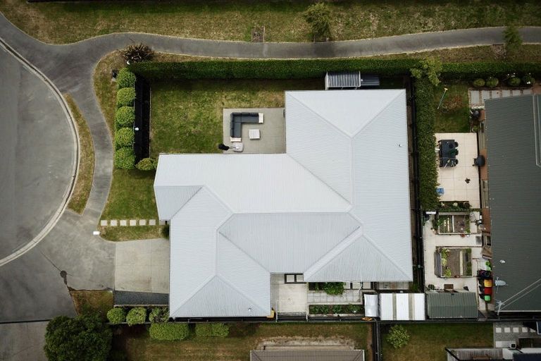 Photo of property in 15 Whitau Place, Marshland, Christchurch, 8083