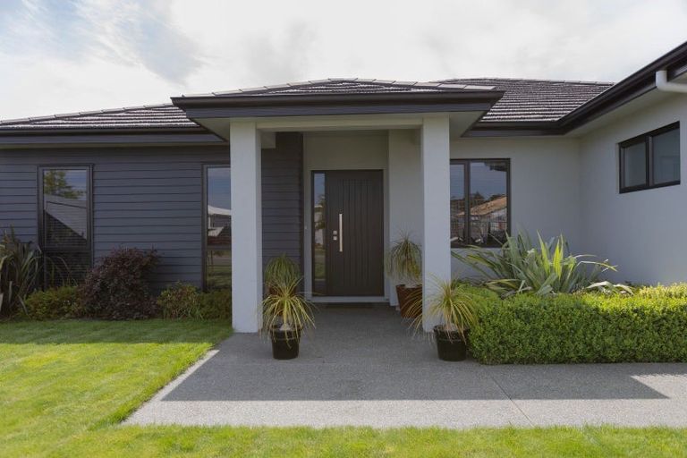 Photo of property in 12 Ruahine Road, Poraiti, Napier, 4112