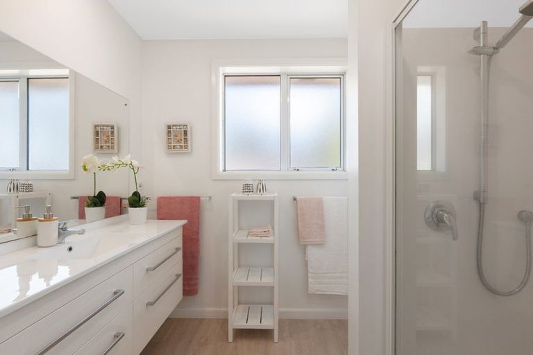 Photo of property in 5 Royleen Street, Casebrook, Christchurch, 8051