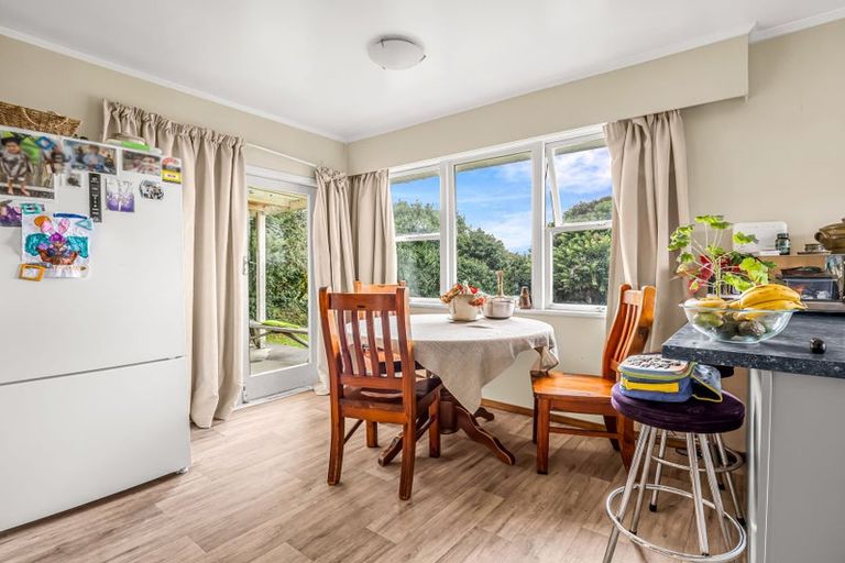 Photo of property in 27 Island View Road, Western Heights, Rotorua, 3015