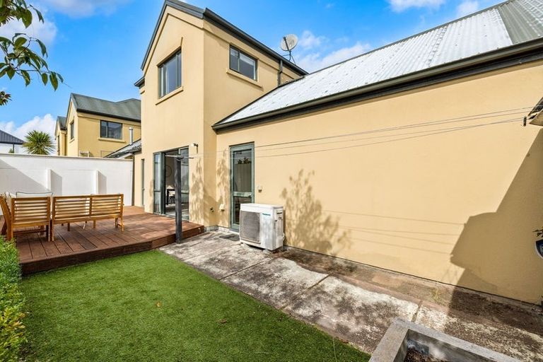 Photo of property in 2/428 Manchester Street, St Albans, Christchurch, 8014