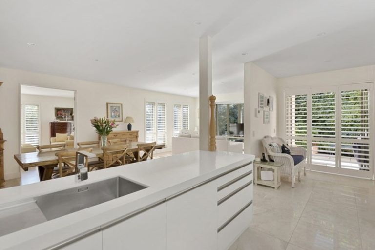 Photo of property in 30 Makora Street, Fendalton, Christchurch, 8041