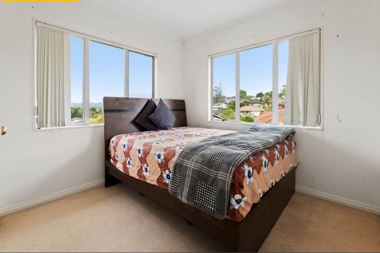 Photo of property in 18 Vintage Drive, Henderson, Auckland, 0612