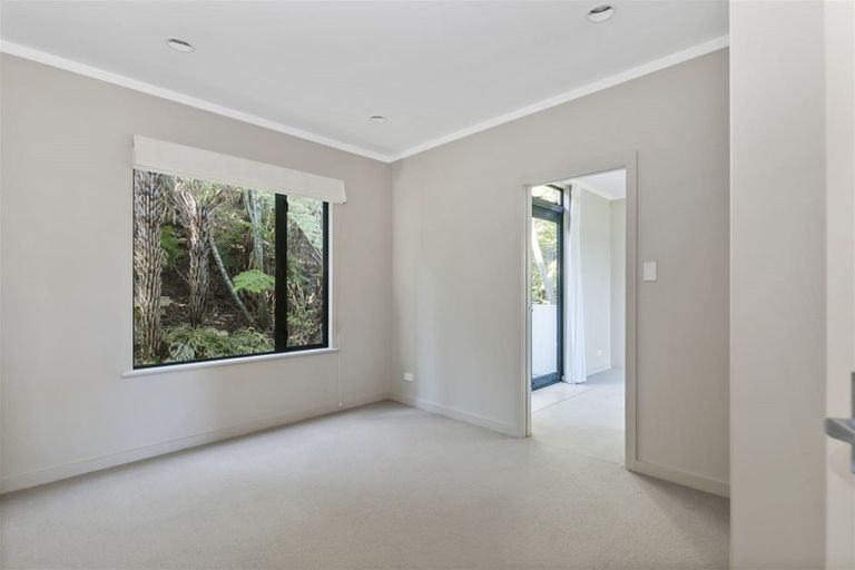 Photo of property in 16 Mayall Avenue, Beach Haven, Auckland, 0626