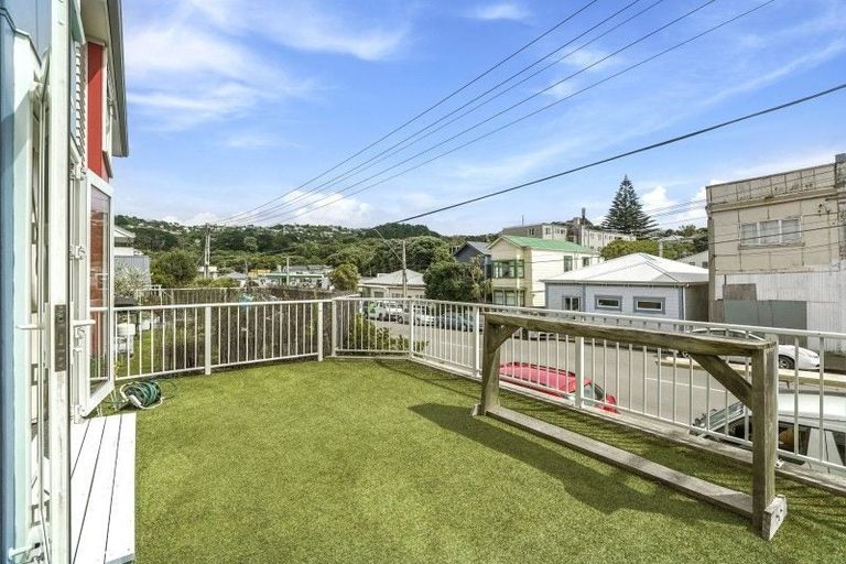Photo of property in 2/21 Luxford Street, Berhampore, Wellington, 6023