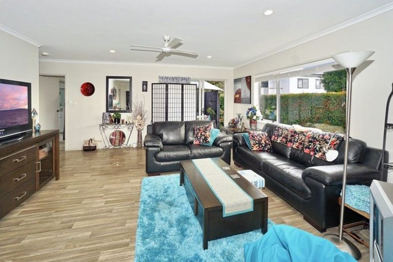 Photo of property in 8c Wiltshire Place, Te Puke, 3119