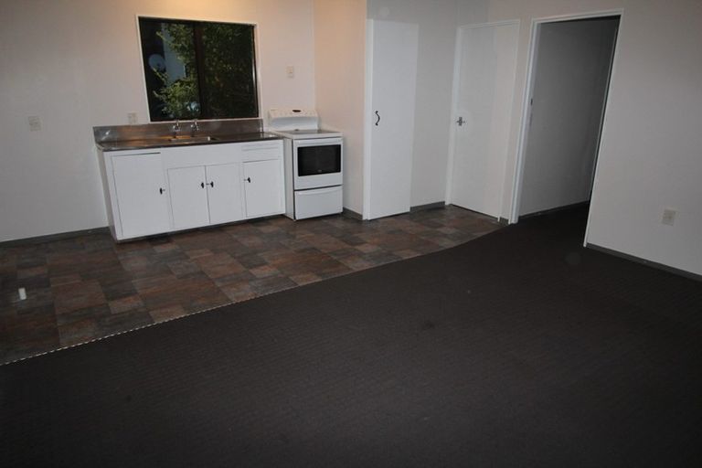 Photo of property in 7/81 Linton Street, West End, Palmerston North, 4410