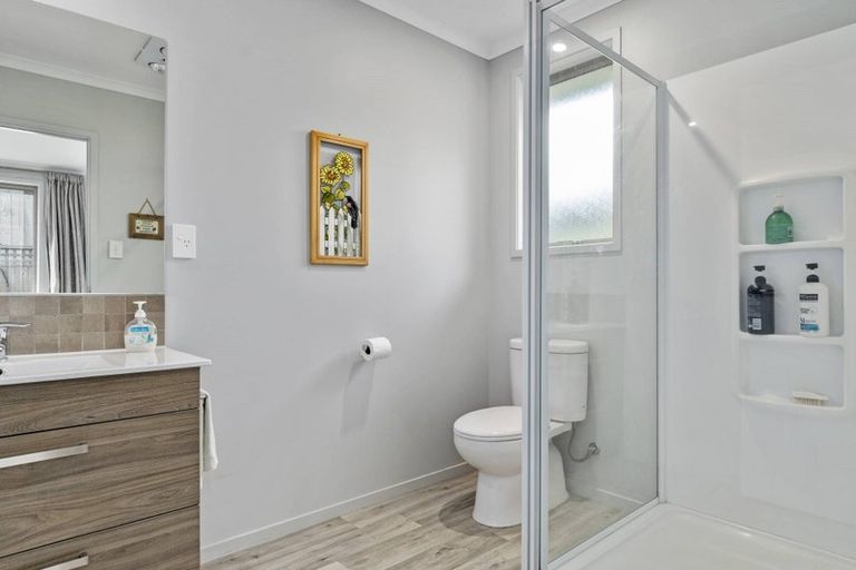 Photo of property in 16 Vista Close, Omokoroa, 3114