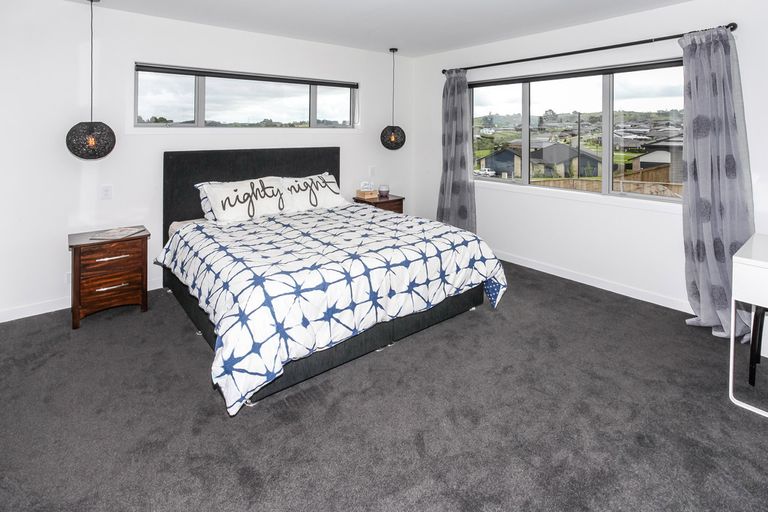 Photo of property in 28 Hillpark Drive, Pokeno, 2402