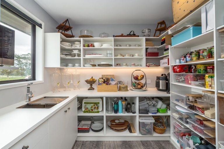 Photo of property in 59 Kahutara Road, Kahutara, 5771