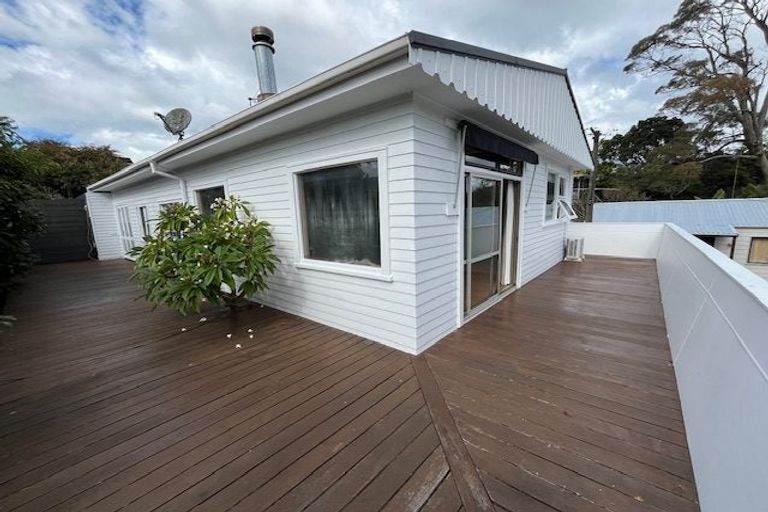 Photo of property in 1/27 Gazelle Avenue, Beach Haven, Auckland, 0626