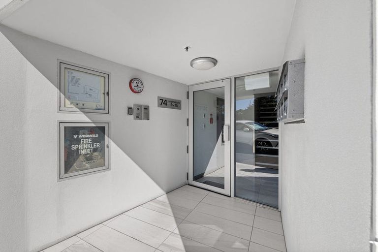 Photo of property in 10/74 Oriental Parade, Oriental Bay, Wellington, 6011