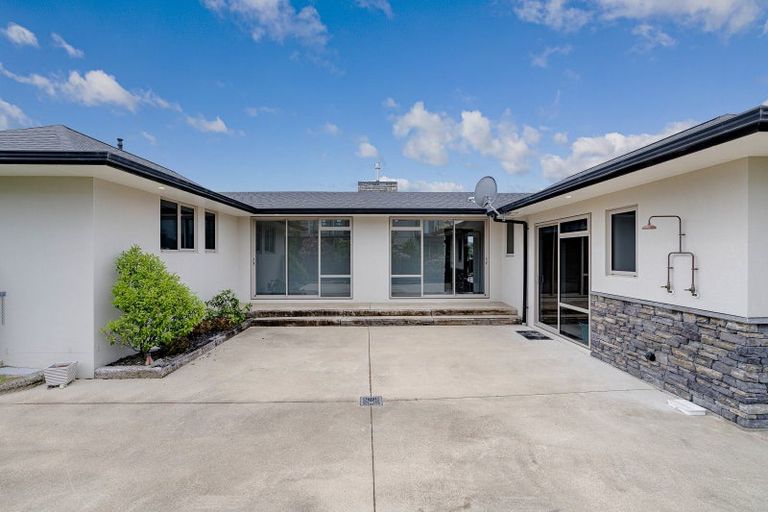 Photo of property in 15 Lady Jocelyn Place, Whitianga, 3510
