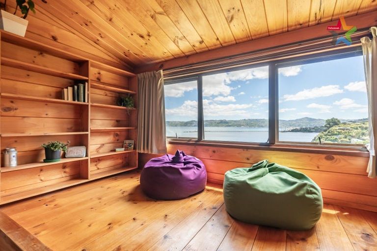 Photo of property in 321 Marine Drive, York Bay, Lower Hutt, 5013