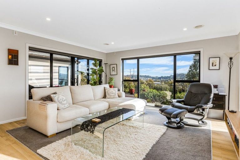 Photo of property in 66 Endeavour Drive, Whitby, Porirua, 5024