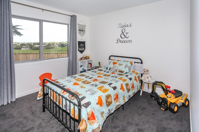 Photo of property in 28 Hillpark Drive, Pokeno, 2402