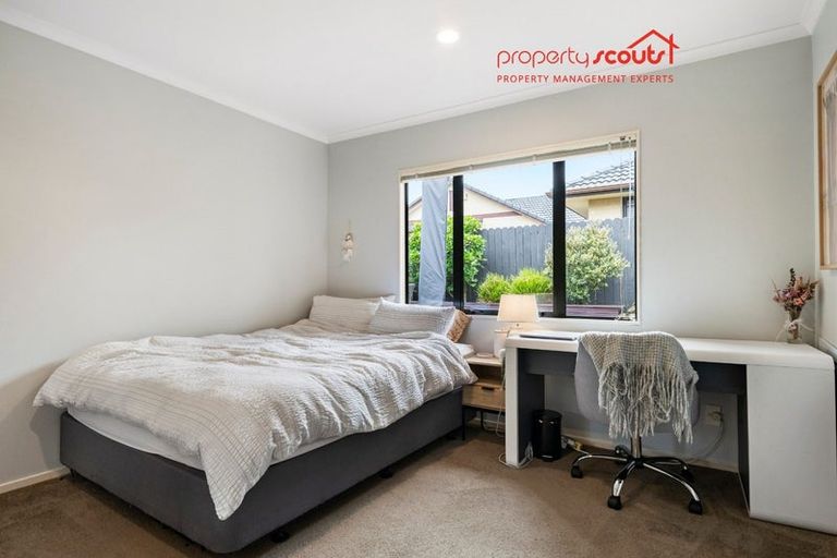 Photo of property in 9 Millisle Place, East Tamaki Heights, Auckland, 2016