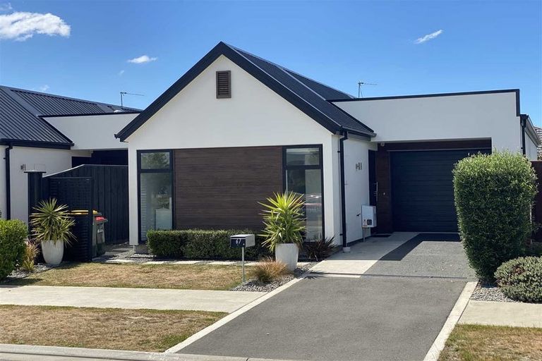 Photo of property in 67 Faringdon Boulevard, Rolleston, 7615