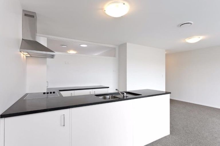 Photo of property in 8/26 Railway Street West, Papakura, 2110