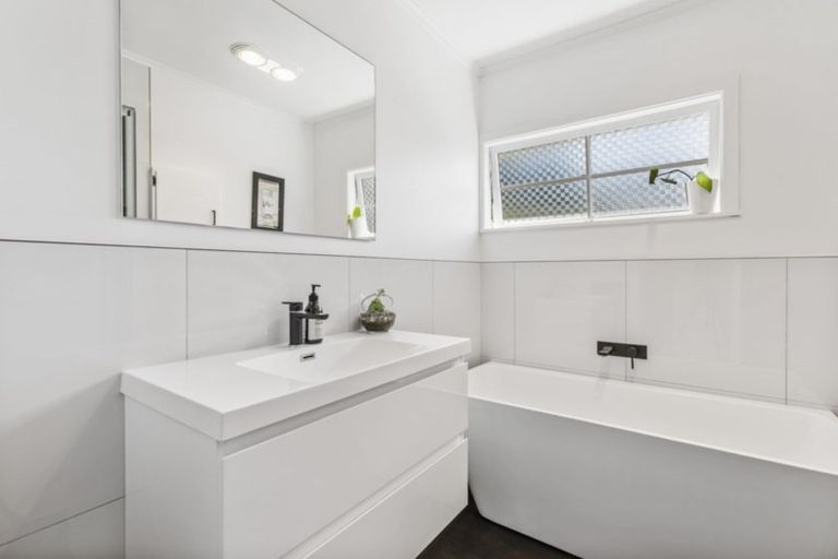 Photo of property in 5 Fairview Avenue, Opaheke, Papakura, 2113