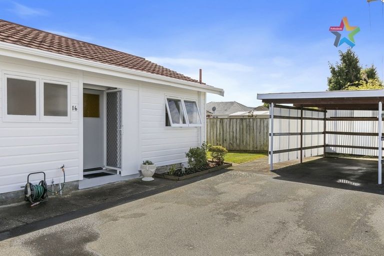 Photo of property in 1/1079 High Street, Taita, Lower Hutt, 5011