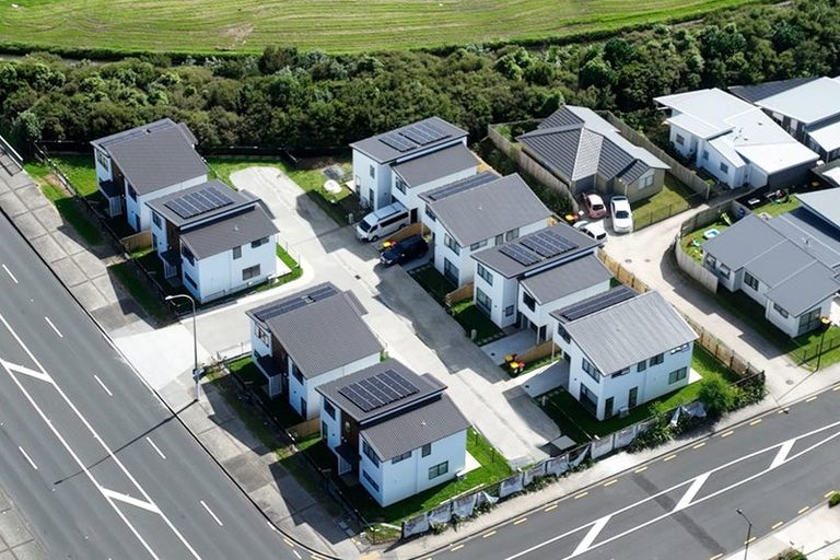 Photo of property in 888c Great South Road, Wiri, Auckland, 2104