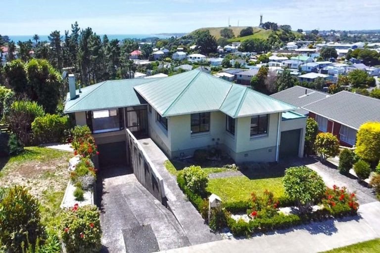 Photo of property in 47 Crownhill Street, Spotswood, New Plymouth, 4310