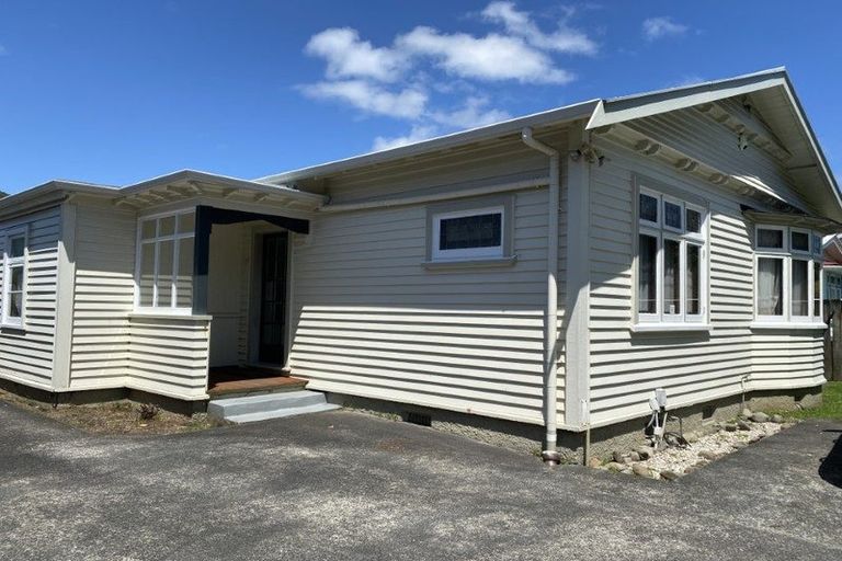 Photo of property in 74a Cambridge Terrace, Waterloo, Lower Hutt, 5011