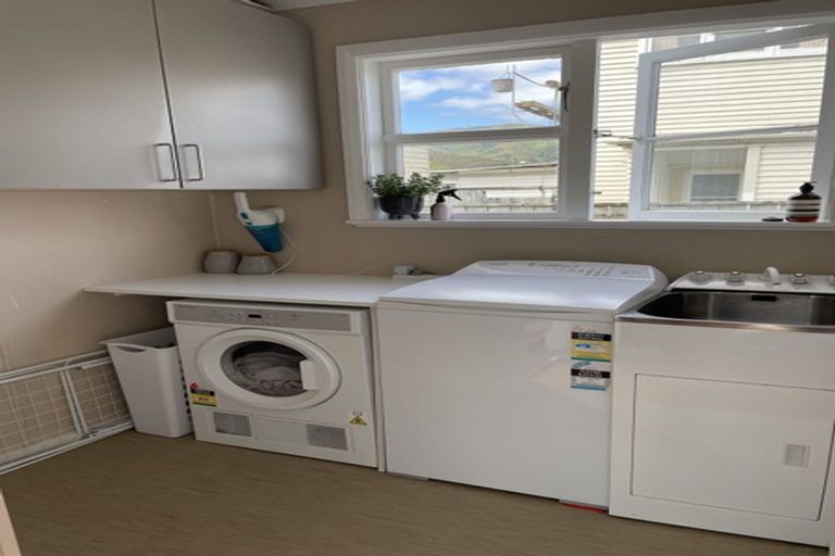 Photo of property in 274 Naenae Road, Naenae, Lower Hutt, 5011