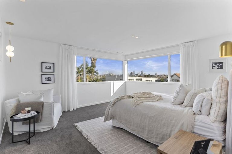 Photo of property in 39a Aramoana Avenue, Devonport, Auckland, 0624